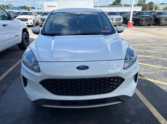 Used 2020 Ford Escape SE FWD video 2
