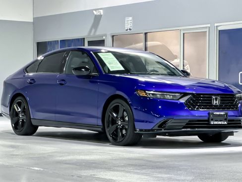 Used 2024 Honda Accord Sport image 6