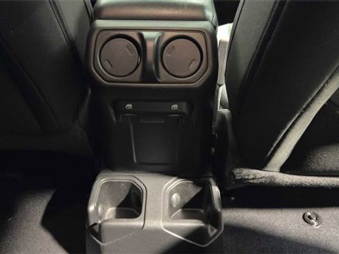Used 2021 Jeep Wrangler Unlimited Sport image 15