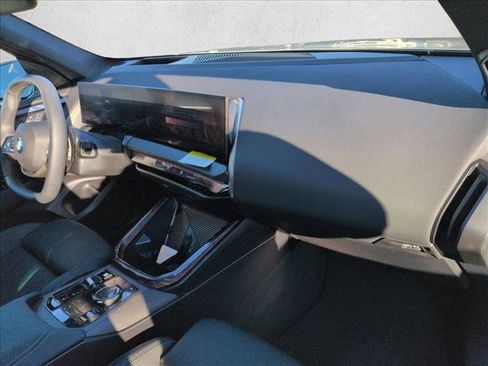 Used 2025 BMW X3 xDrive30i w/ Premium Package image 22