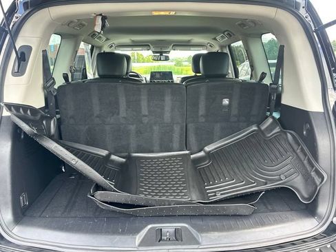 Used 2023 Nissan Armada SL w/ Captain's Chairs Package AWD/4WD image 8