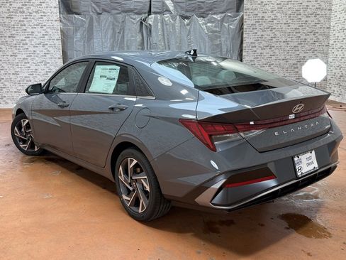 New 2026 Hyundai Elantra Limited image 6