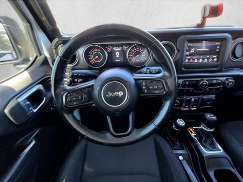 Used 2022 Jeep Wrangler Sport AWD/4WD image 7