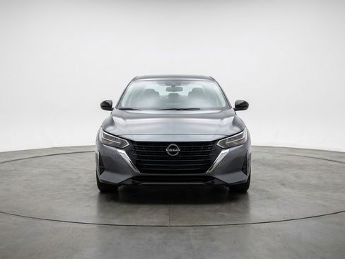 Used 2025 Nissan Sentra SV image 2