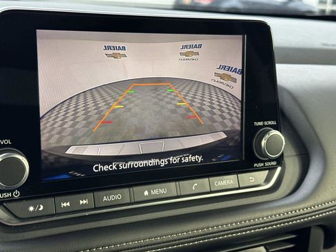 Used 2026 Nissan Rogue SV w/ SV Premium Package image 17