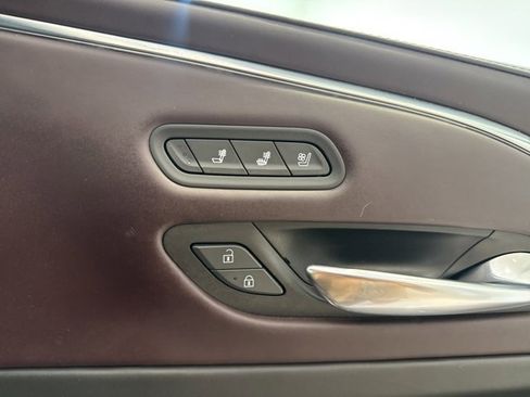 Used 2022 Cadillac Escalade Premium Luxury Platinum image 20