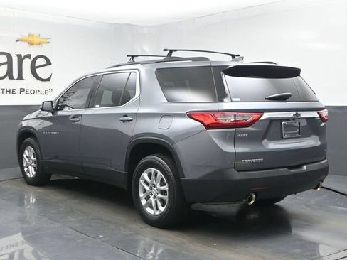 Used 2021 Chevrolet Traverse LT FWD image 55