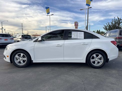 Used 2015 Chevrolet Cruze LT image 8