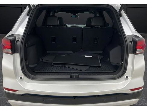 Used 2024 Chevrolet Equinox Premier image 27