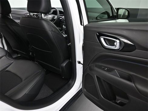 New 2026 Jeep Compass Latitude image 19