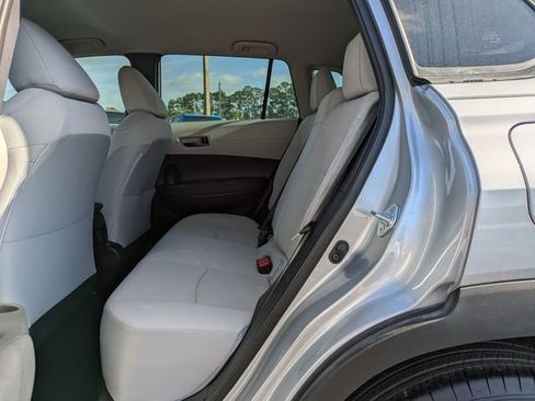 Used 2024 Toyota Corolla Cross L image 14