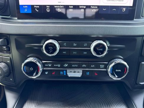 Used 2024 Ford F350 Platinum w/ FX4 Off-Road Package AWD/4WD image 21