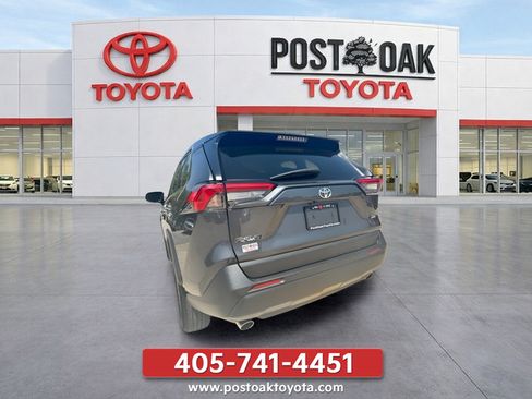 Used 2025 Toyota RAV4 XLE FWD image 4