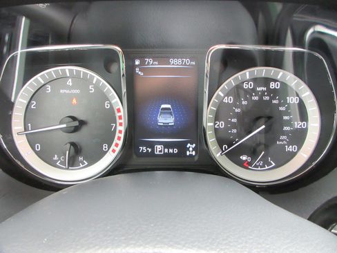 Used 2017 Nissan Titan PRO-4X AWD/4WD image 36