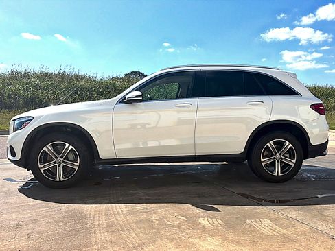 Used 2018 Mercedes-Benz GLC 300 image 4