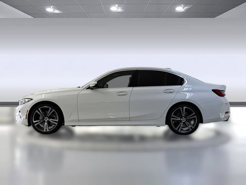 Used 2024 BMW 330i Sedan RWD image 2