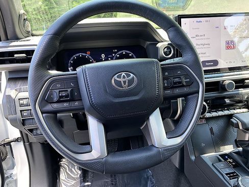 Used 2026 Toyota 4Runner Platinum AWD/4WD image 13