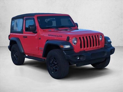 Used 2018 Jeep Wrangler Sport image 3