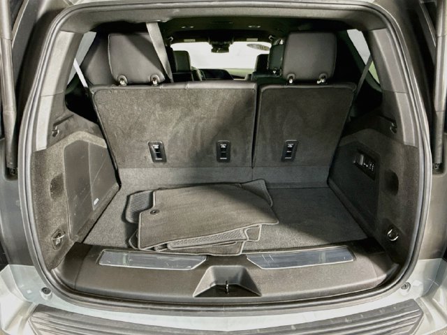 Used 2024 Cadillac Escalade Luxury AWD/4WD image 26