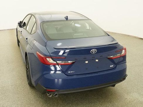 New 2026 Toyota Camry SE FWD image 9