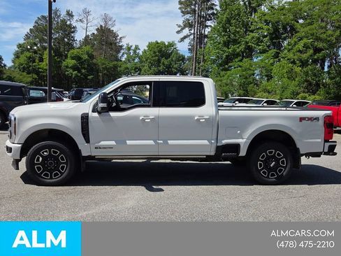 Used 2025 Ford F250 Platinum w/ FX4 Off-Road Package AWD/4WD image 5
