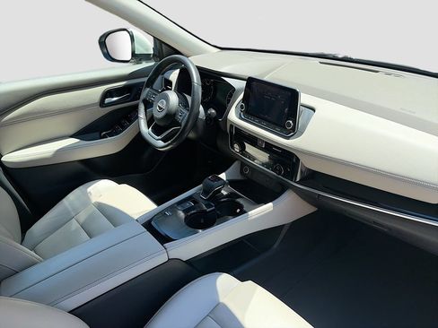 Used 2023 Nissan Rogue SL FWD image 29