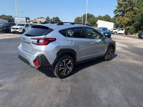 Used 2025 Subaru Crosstrek 2.5i Premium AWD/4WD image 3