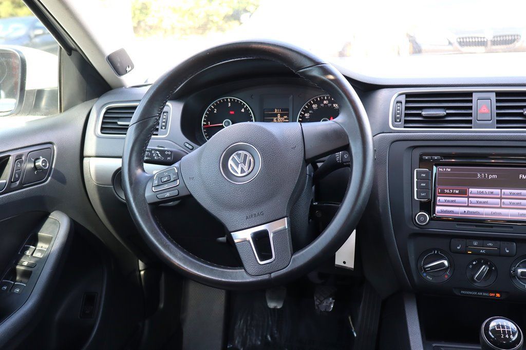 Used 2014 Volkswagen Jetta TDI FWD image 15