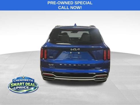 Used 2022 Kia Sorento SX image 3