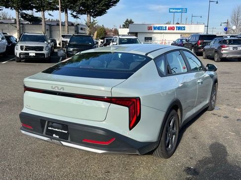 Certified 2025 Kia K4 LXS image 7