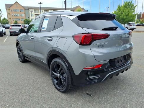 Certified 2024 Buick Encore GX Sport Touring FWD image 33
