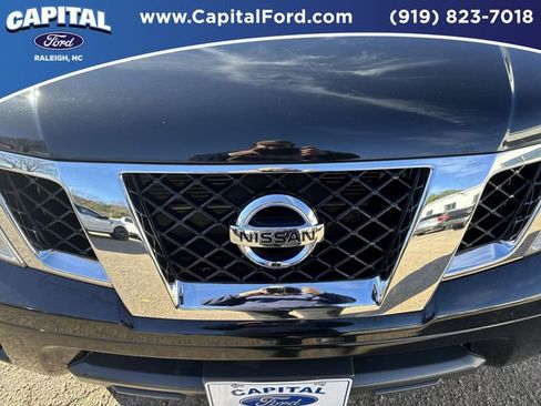 Used 2020 Nissan Frontier SV image 10