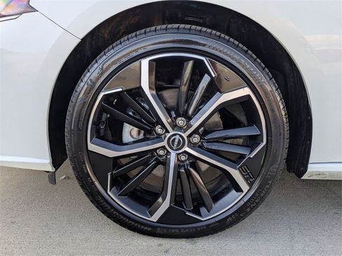 Used 2025 Nissan Altima 2.5 SR image 31