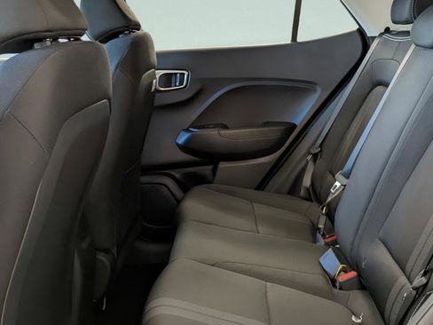 New 2025 Hyundai Venue SEL image 15