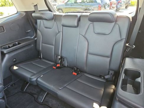 Certified 2023 Kia Telluride EX w/ EX Captain's Chair Package FWD image 13