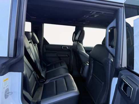 New 2025 Ford Bronco Outer Banks image 18