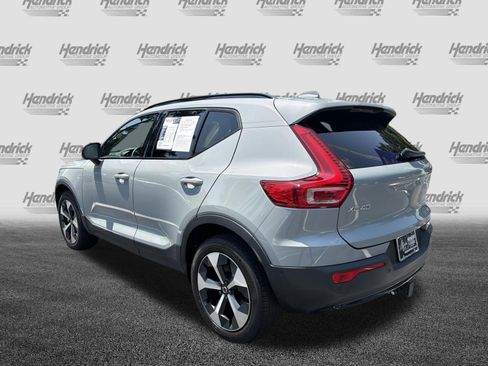 Certified 2024 Volvo XC40 B5 Plus w/ Climate Package AWD/4WD image 8