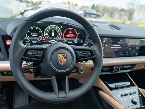 New 2026 Porsche Cayenne image 14