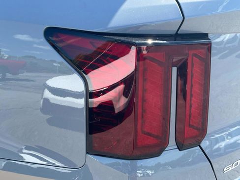 New 2025 Kia Sorento EX FWD image 11