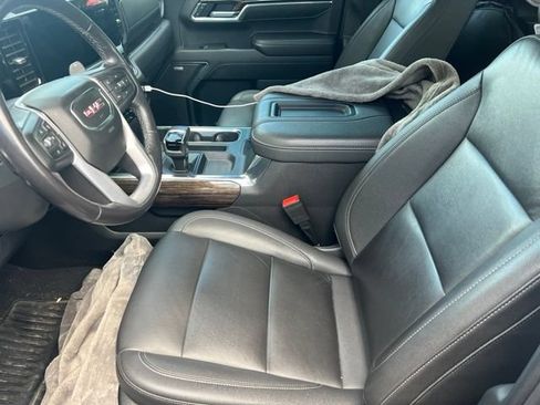 Used 2022 GMC Sierra 1500 Elevation w/ Elevation Premium Package AWD/4WD image 5