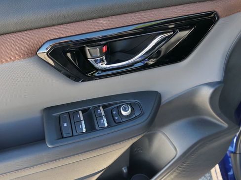 Used 2025 Subaru Forester Sport image 10