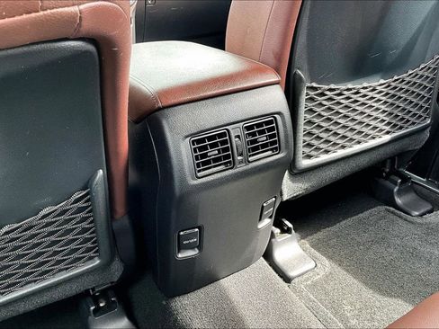 Used 2015 Toyota 4Runner Limited image 33