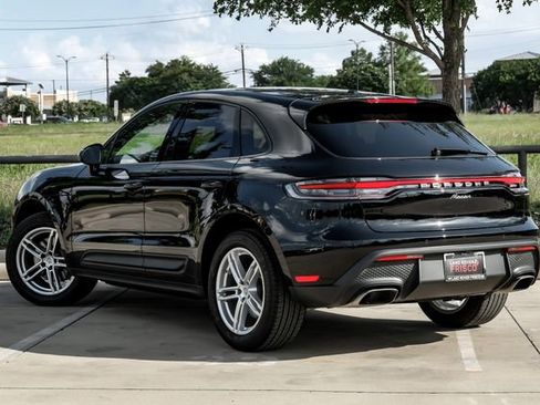 Used 2025 Porsche Macan AWD/4WD image 12