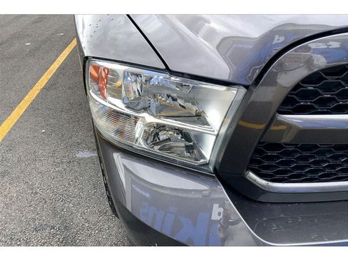 Used 2018 RAM 1500 Express w/ Express Value Package AWD/4WD image 27