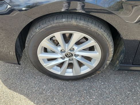 Used 2022 Toyota Camry LE image 36