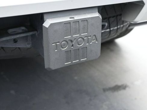 Used 2025 Toyota 4Runner Limited AWD/4WD image 24