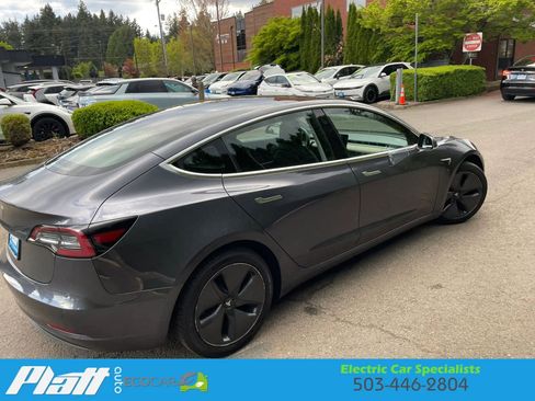 Used 2018 Tesla Model 3 Long Range image 10