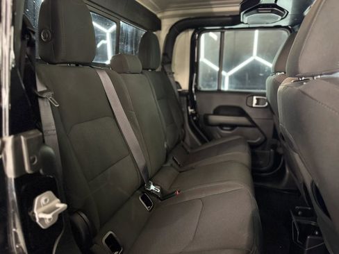 Used 2023 Jeep Gladiator Overland image 20