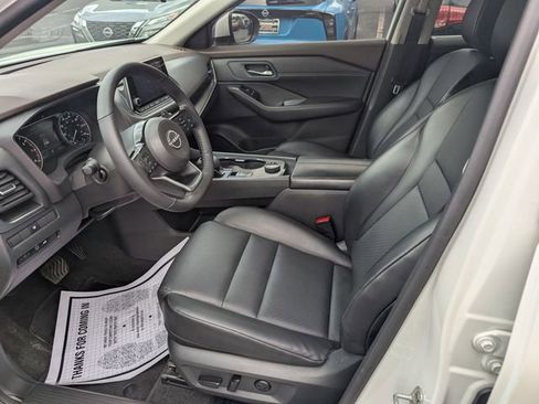 Certified 2023 Nissan Rogue SV w/ SV Premium B Package AWD/4WD image 13