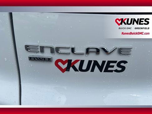 New 2026 Buick Enclave Sport Touring w/ LPO, Floor Liner Package image 9